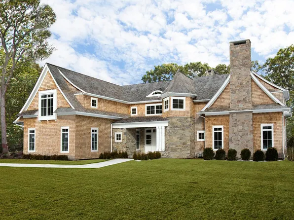 https://photos.zillowstatic.com/fp/98658bf122a5f858aa1a11b2cdce6eea-p_e.webp