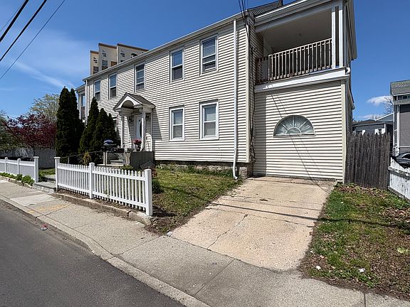 2nd image of 10 Washington Ct Floor 2