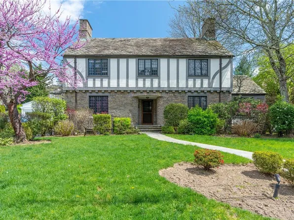 22 Oriole Avenue, Bronxville, NY 10708