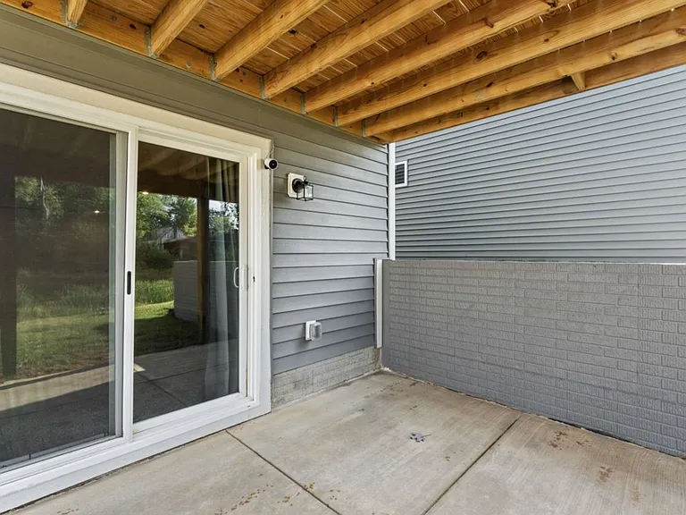 10046 Windcrest Farms Ln — Photo 31