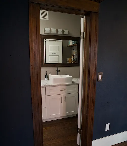 bathroom adjacent to your bedroom