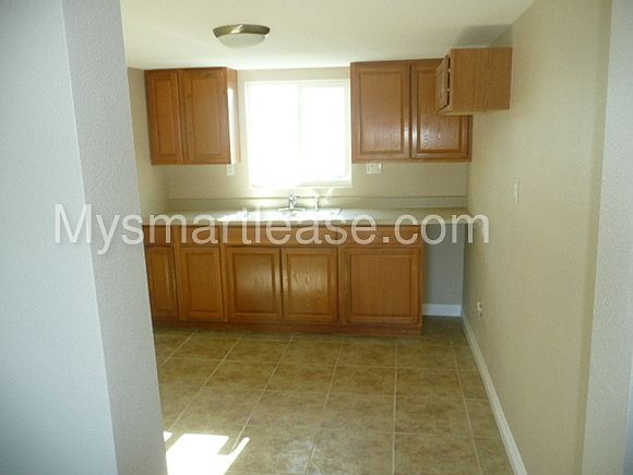 2nd image of 532 Ramona Ave #C