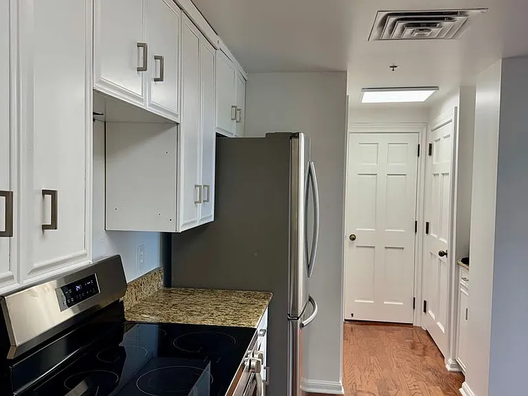 2121 S Yorktown Ave #602 — Photo 5