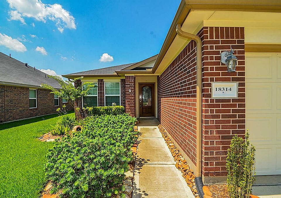 1st image of 18314 Cimmaron Oak Ln