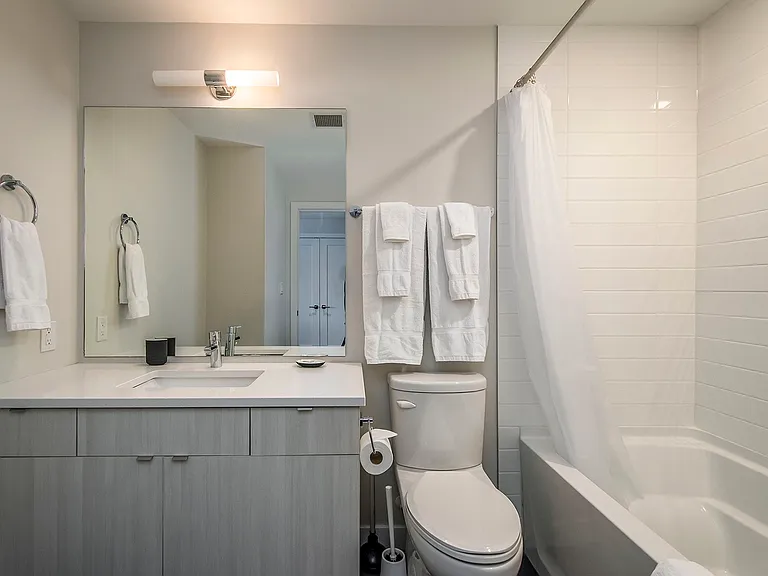 49 Kings Wharf Pl — Photo 7