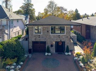 21122 34th Rd, Flushing, NY 11361