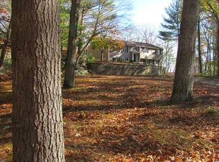 10 Crystal Ct, Johnston, RI 02919