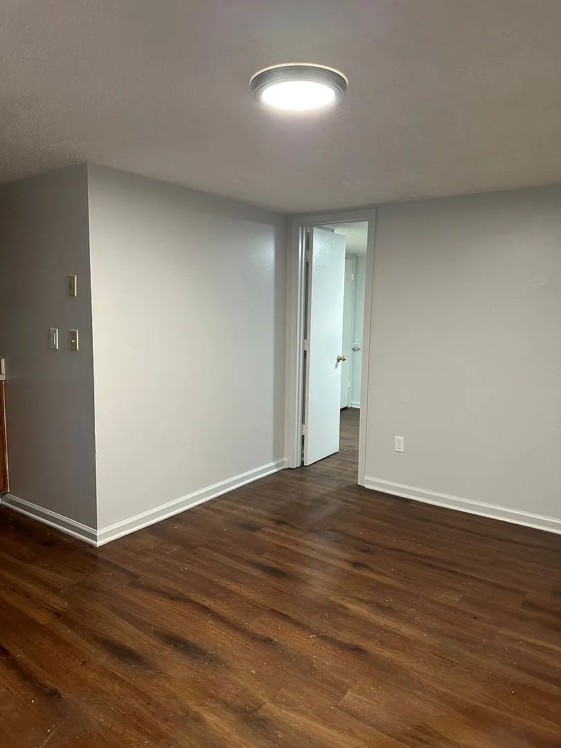 2600 South Beech UNIT K — Photo 3