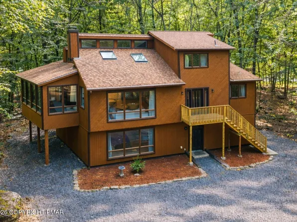 307 Robinwood Ter, East Stroudsburg, PA 18301