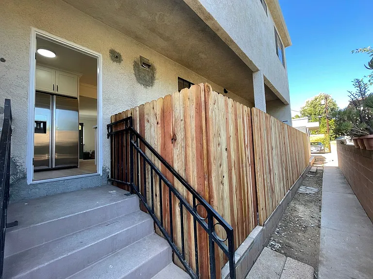 3632 S. Centinela Avenue — Photo 12