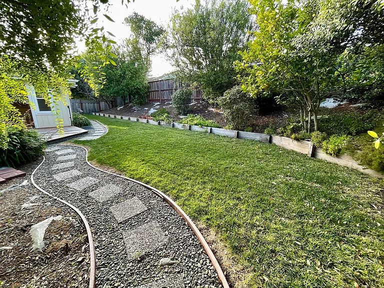 2 Greenbrier Ct — Photo 32