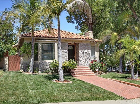 5th image of 3001 Montezuma Ave