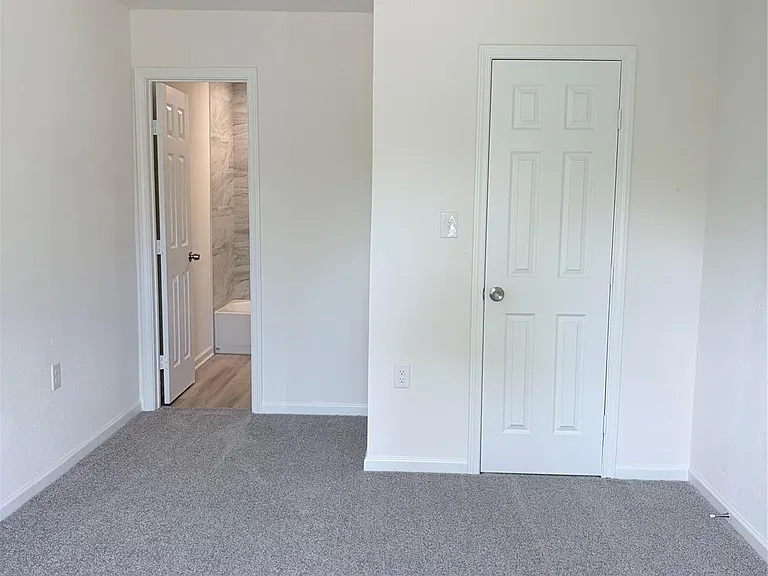 8837 Oak Knoll Ln — Photo 16