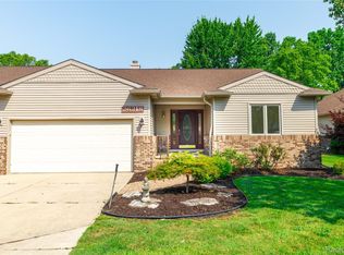 26218 James Dr, Grosse Ile, MI 48138