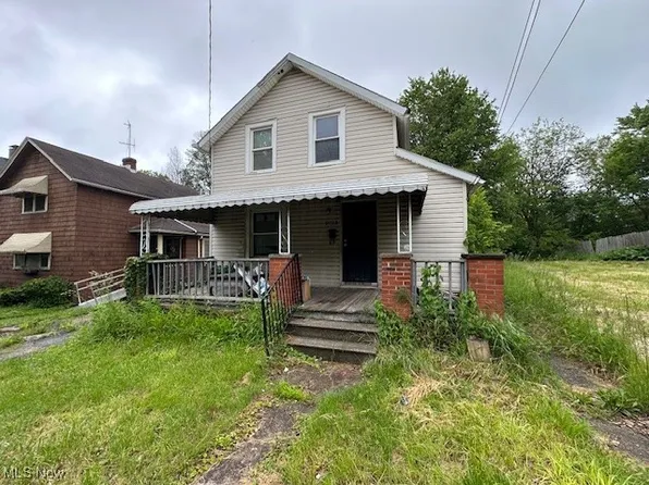 9613 Saint Catherine Ave, Cleveland, OH 44104