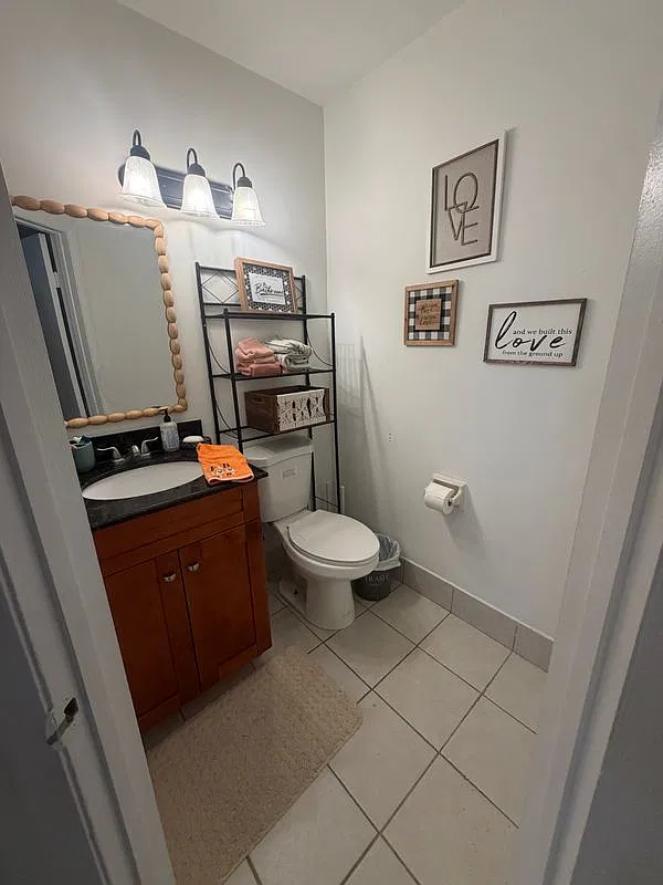 3 bed, 2.5 bath, 1350 sqft, $2,795 — Photo 3