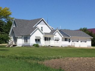 43806 300th St, Utica, SD 57067