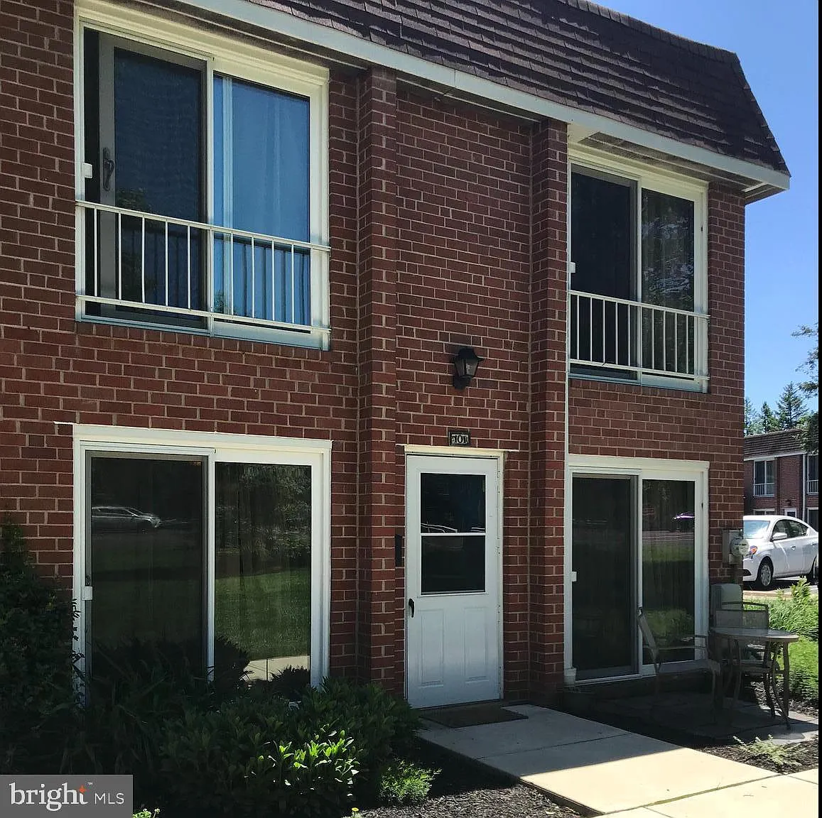 Building Photo - 101 Lexington Ct
