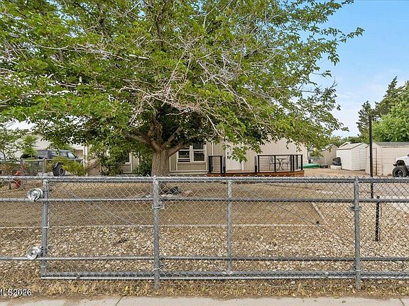 3rd image of 980 Villa Way