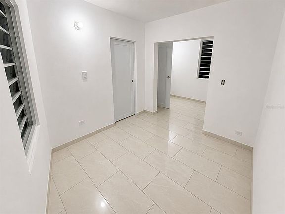 5th image of 122 Bade Perez St