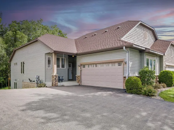 2329 Olivia Ct E, Maplewood, MN 55119