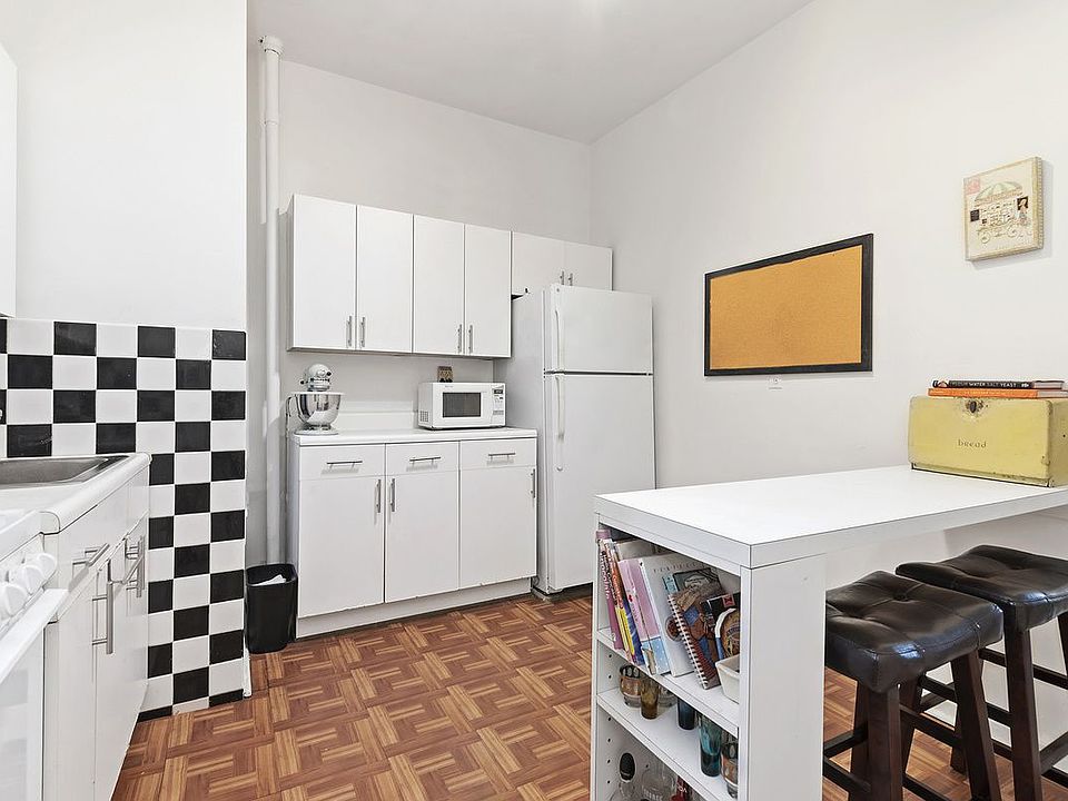 1st image of 346 W 56th St APT 3D