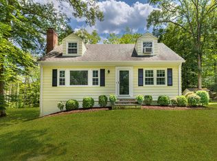 61 Knollwood Dr, Ridgefield, CT 06877