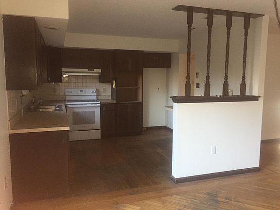5th image of 147 Rosewood Ln