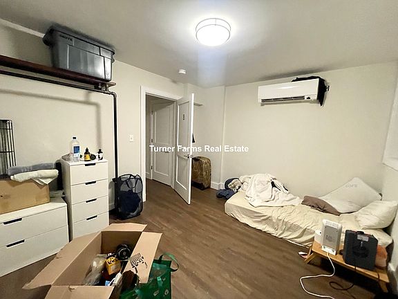 5th image of 139 Marcella St Unit 1A