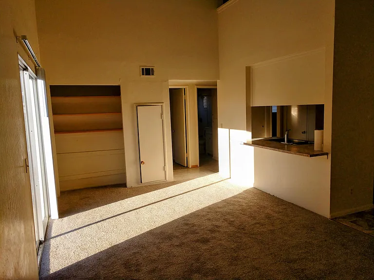 2005 Starling Way — Photo 4