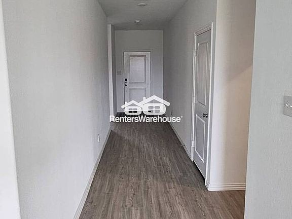 5th image of 1408 Rousseau Dr