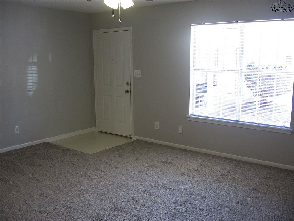 1st image of 1519 Trigg Ln APT 304