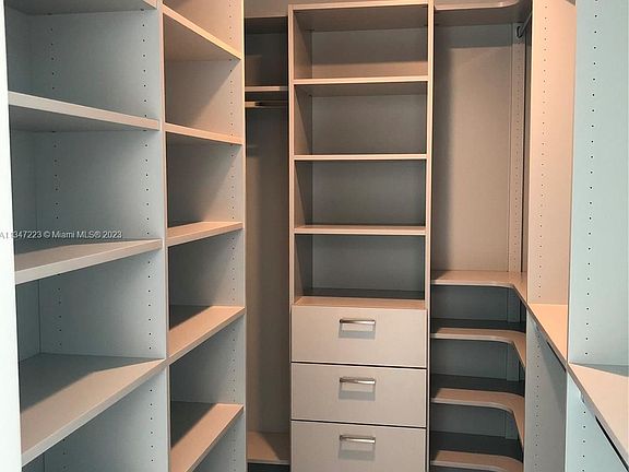 4th image of 1080 Brickell Ave Unit 2207