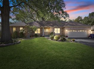 2712 Denacre Dr, Saint Louis, MO 63129