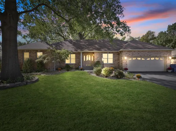 2712 Denacre Dr, Saint Louis, MO 63129