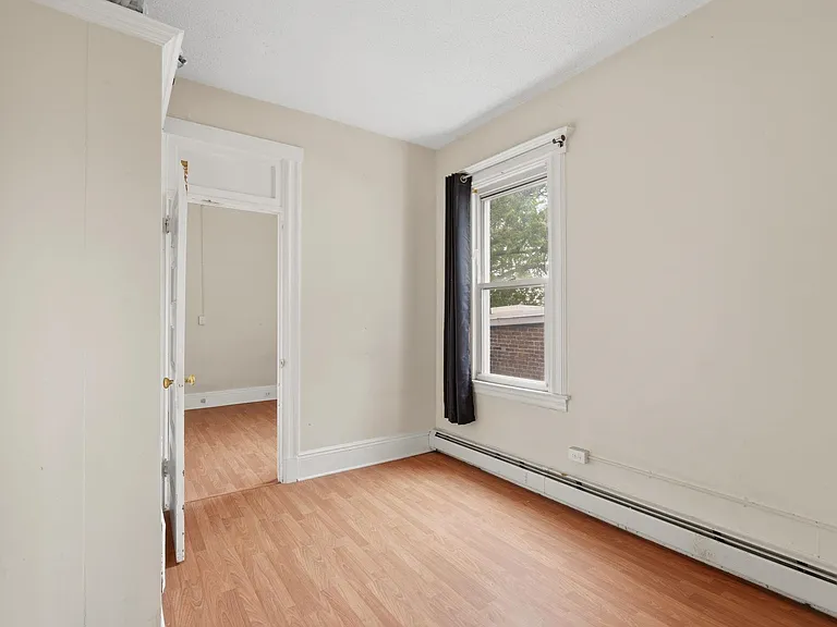 893 Montgomery St #6 — Photo 10