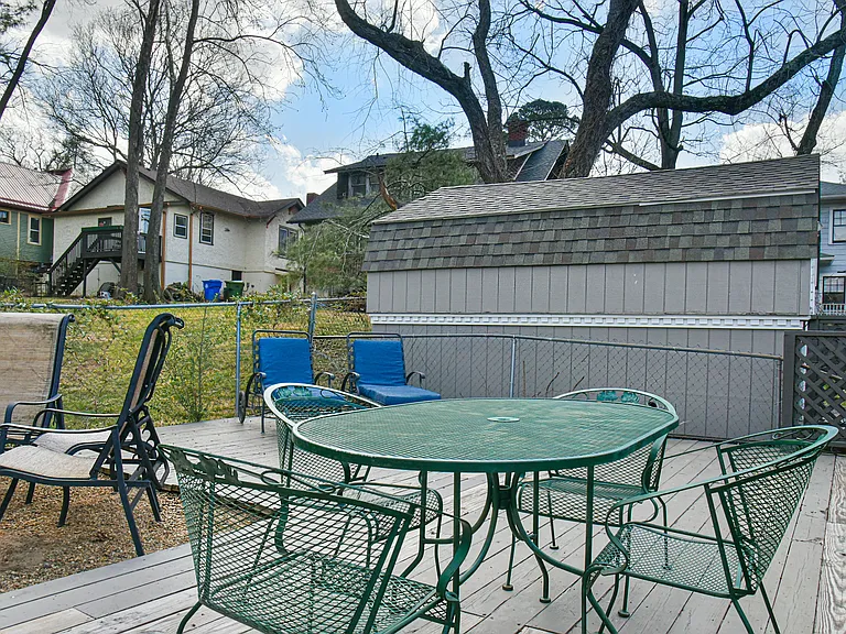 Magnolia Ave — Photo 34