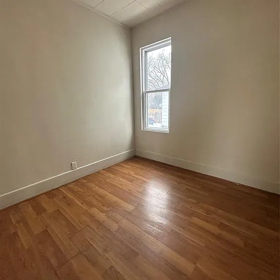 1473 S Cameron Blvd — Photo 9