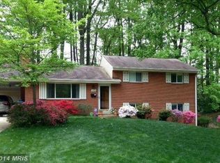 5635 Bellington Ave, Springfield, VA 22151