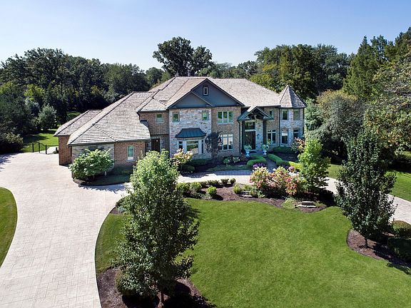 2nd image of 2222 Bracken Ln