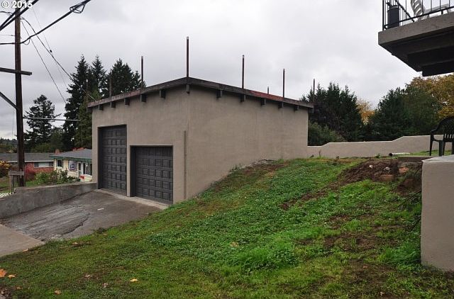 Building Photo 4