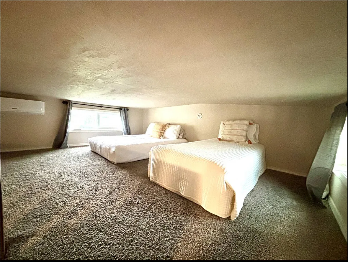 2 bed, 450 sqft, $1,000 — Photo 4