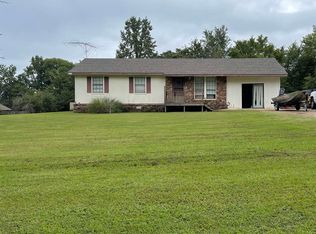 1055 Maness Rd, Henderson, TN 38340