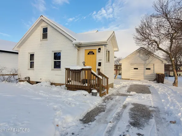 132 Grape St, Portland, MI 48875