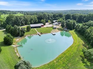 111 Manning Dr, Eldon, MO 65026