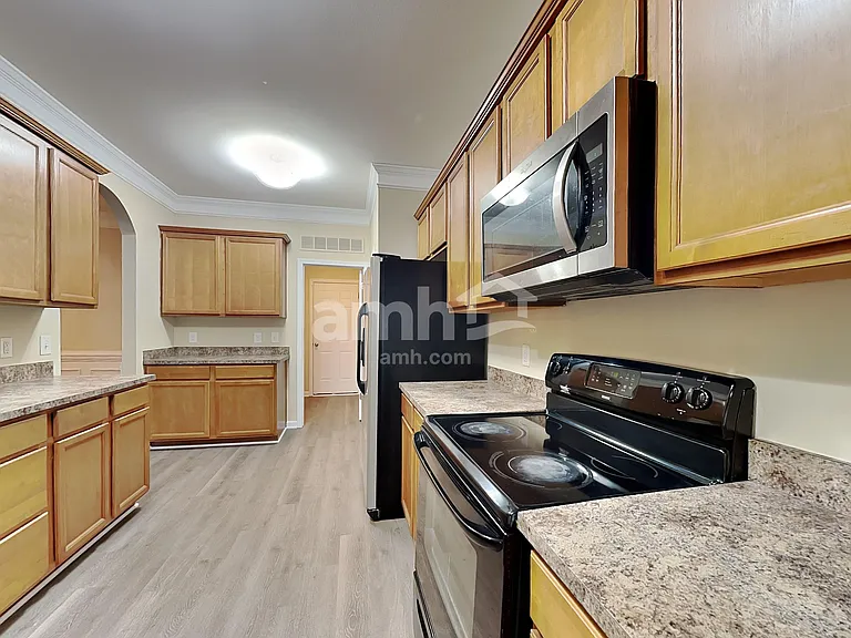 5279 Crosswinds Rd — Photo 3