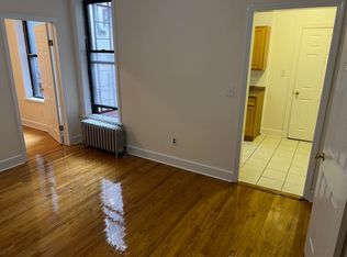 2808 Crescent St APT 5, Astoria, NY 11102