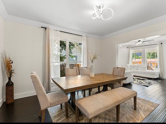3rd image of 612 W Magnolia Ave