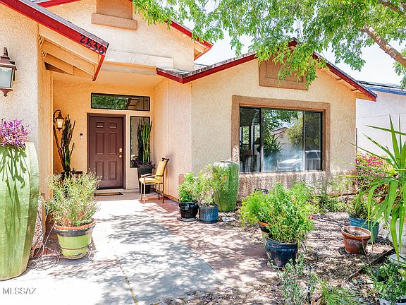3rd image of 2836 W Ribera Pl