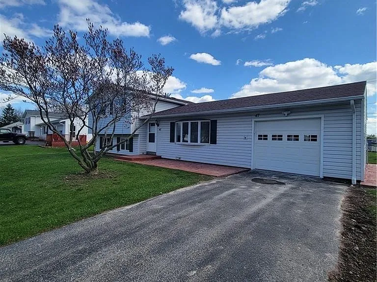 47 Crimson Bramble Rd — Photo 2